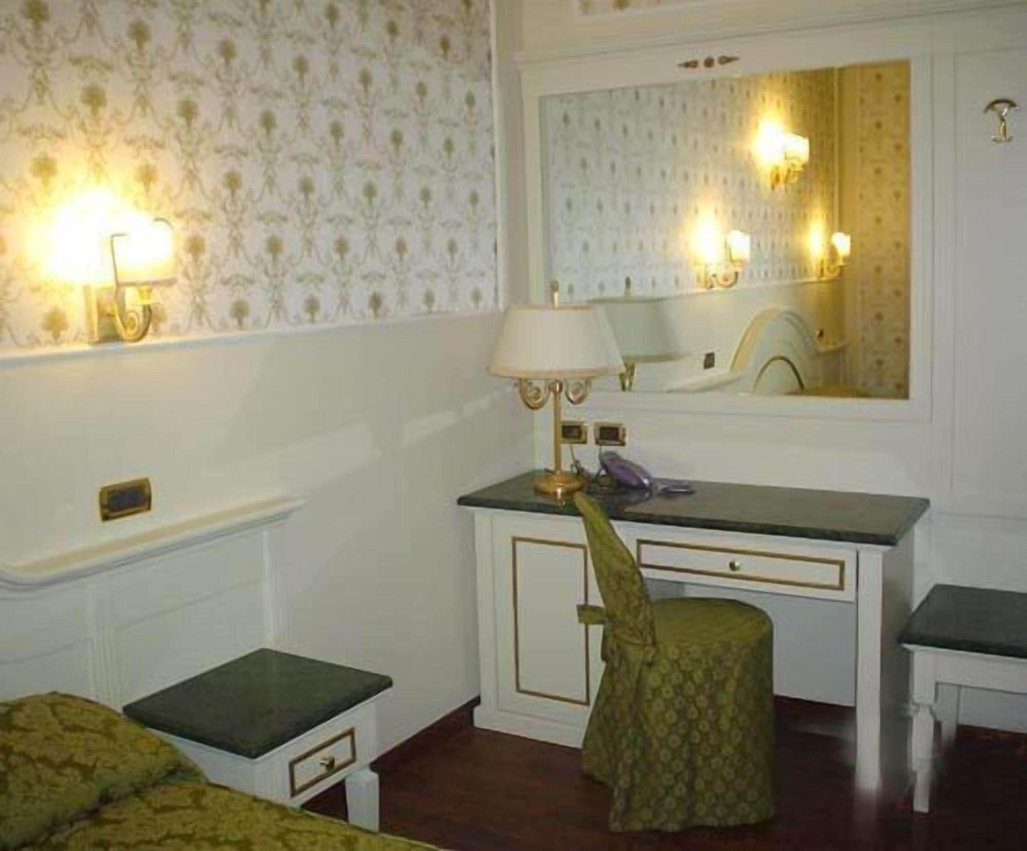 Hotel Dina Roma Dış mekan fotoğraf