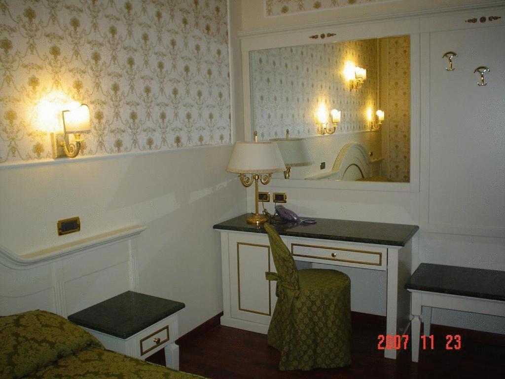 Hotel Dina Roma Oda fotoğraf